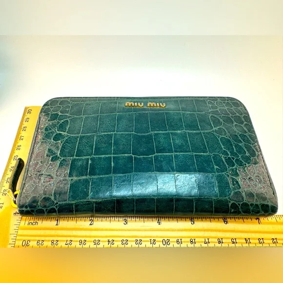 Miu Miu Continental Croc Embossed Zip Wallet Rare Verde Petrolio Authentic - Picture 13 of 14